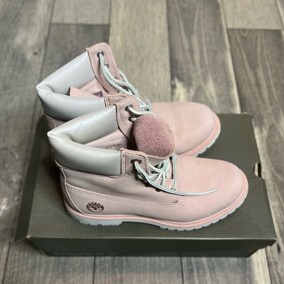 Timberlands - Picture 2 of 5